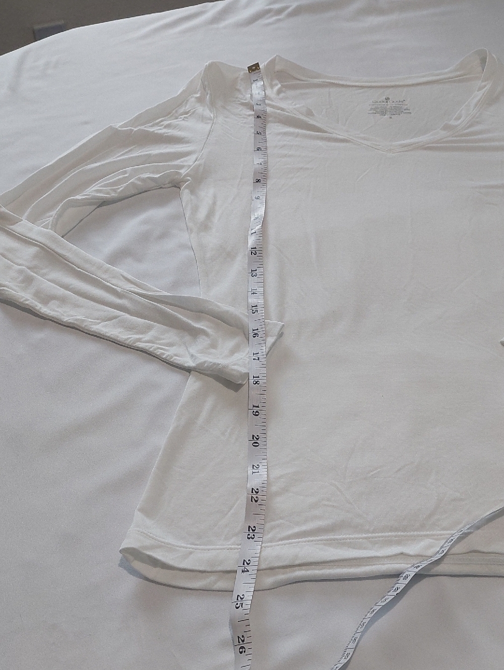 Cuddl Duds Women's White V-Neck Long Sleeve Tee.Size Small - Picture 4 of 5